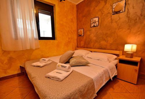 Cattaroom Apartments