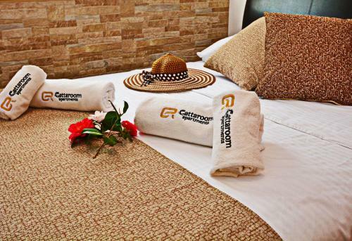 Cattaroom Apartments