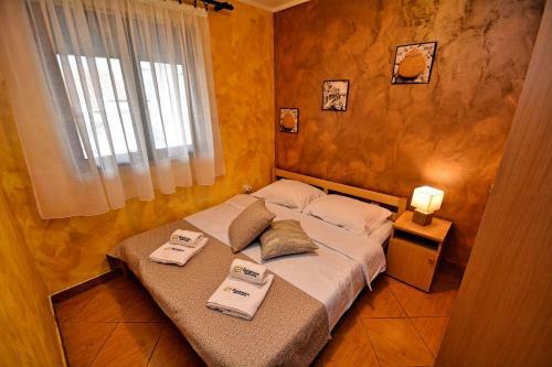 Cattaroom Apartments