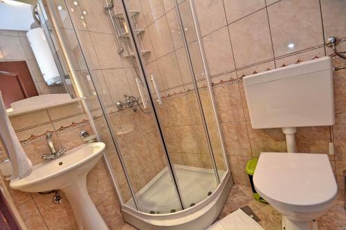 Cattaroom Apartments