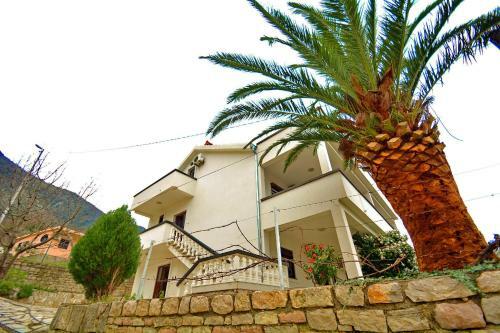 Cattaroom Apartments