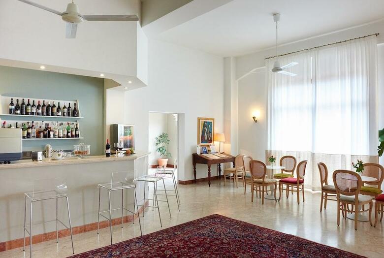 Hotel Punta Nord Est