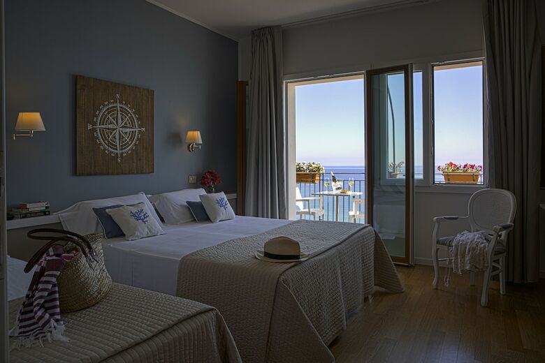 Hotel Punta Nord Est