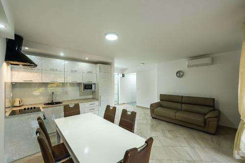 Kvin2 Apartments