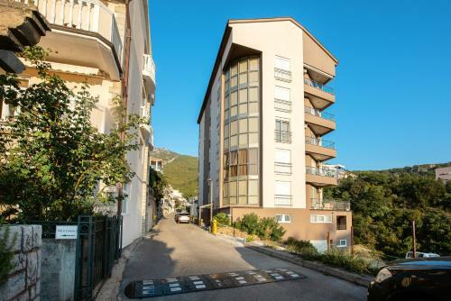 Kvin2 Apartments