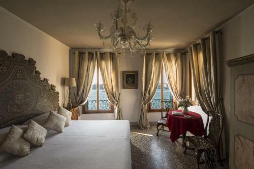 Hostal La Residenza 818