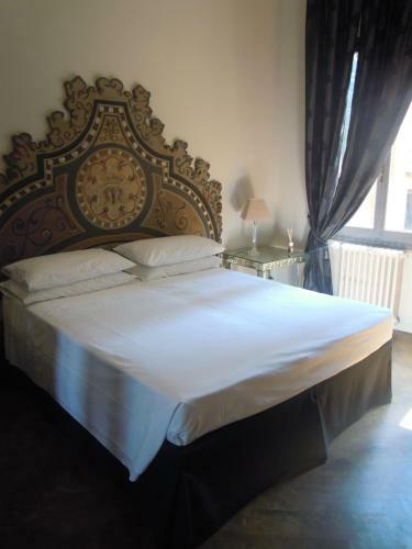 Hostal La Residenza 818