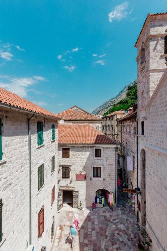 Old Town South Gate Apartments