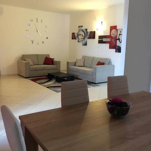 Hostal La Piazzetta Guest House