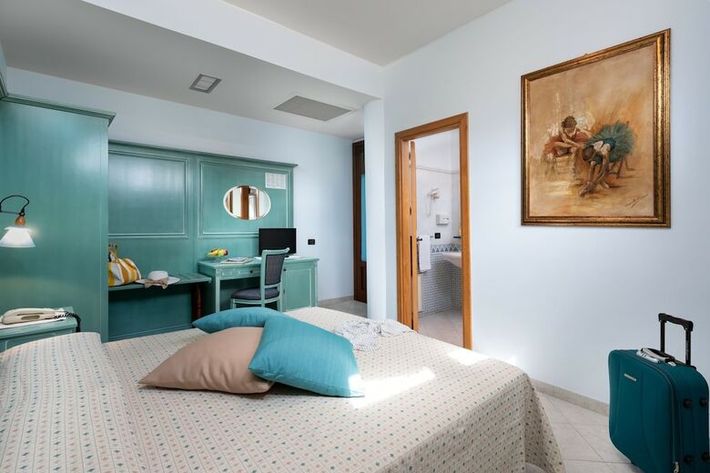 Hotel Mediterraneo