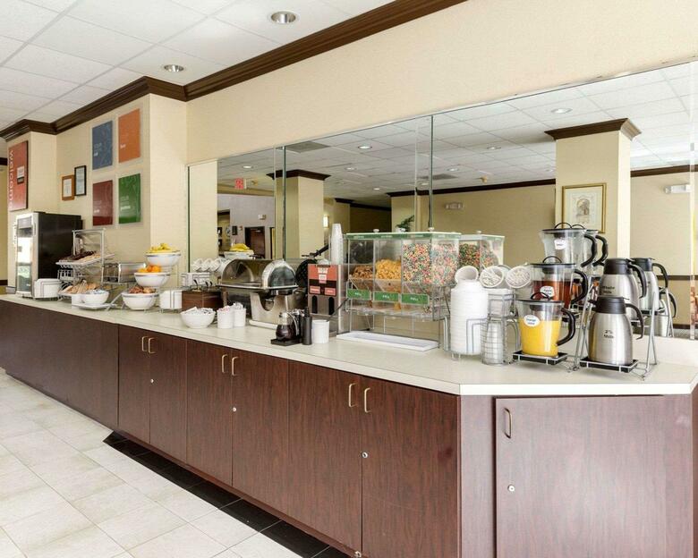 Hotel Comfort Suites Houston Bush Intercontinental