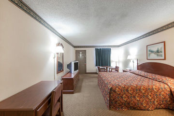Hotel Econo Lodge Inn  And  Suites East