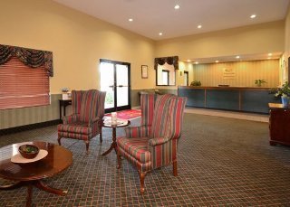 Hotel Econo Lodge Inn  And  Suites East