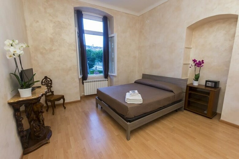 Hostal Cavour Guest House