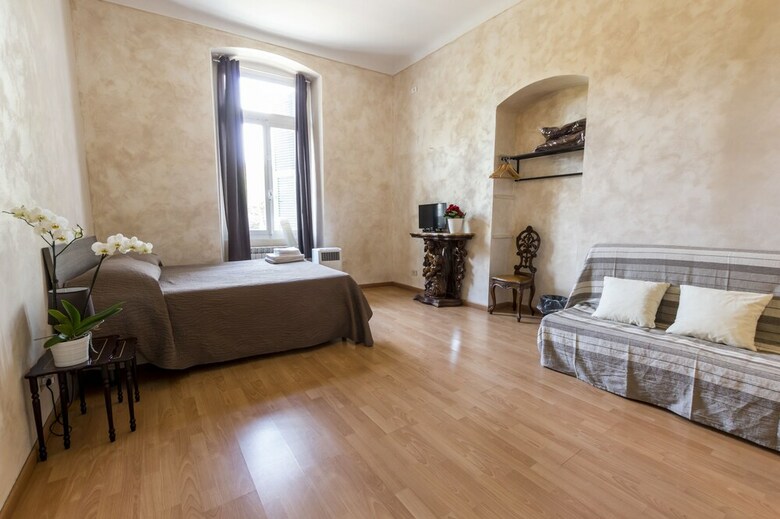 Hostal Cavour Guest House