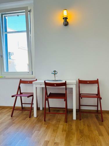 Hostal Le Dimore Di Federico - Trani