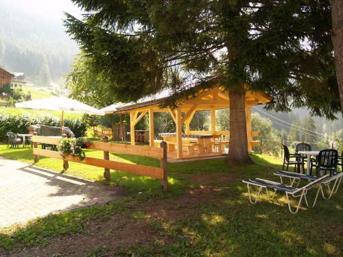 Apartamento El Ladinia Someda