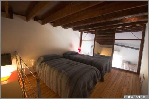 Cheap & Chic Apartments