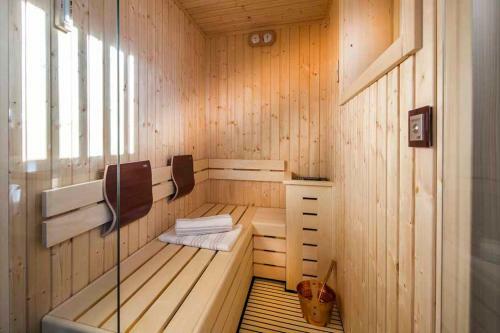 Hostal Garni Bed And Breakfast Broi
