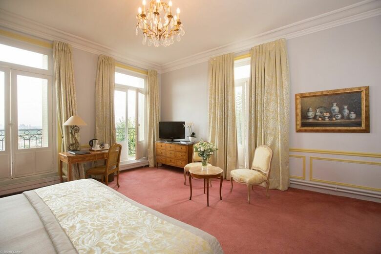 Hotel Pavillon Henri IV