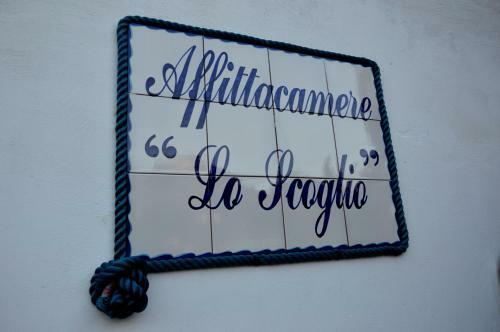 Hostal Affittacamere Lo Scoglio
