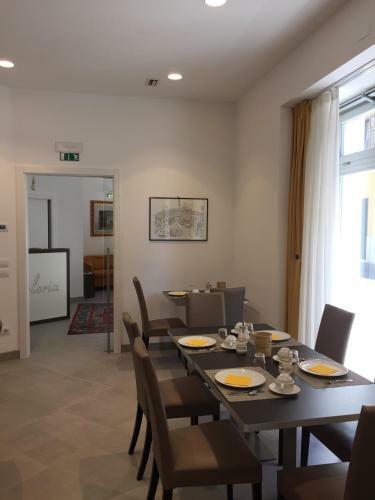 Hostal R&b La Calzoleria