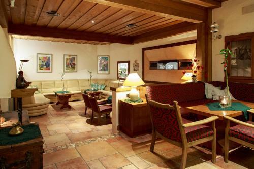 Hotel Cavallino Bianco - Weisses Roessl
