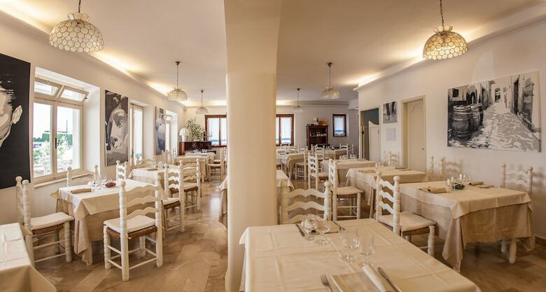 Hotel Sandalyon