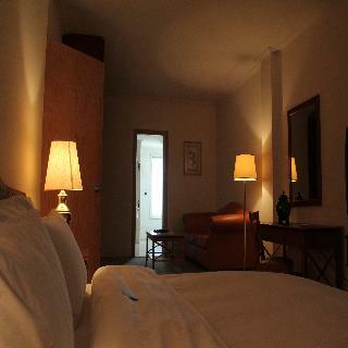 Napoleon Hotel