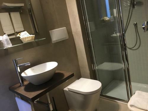 Alessi Hotel