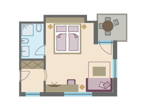Hotel Famel�