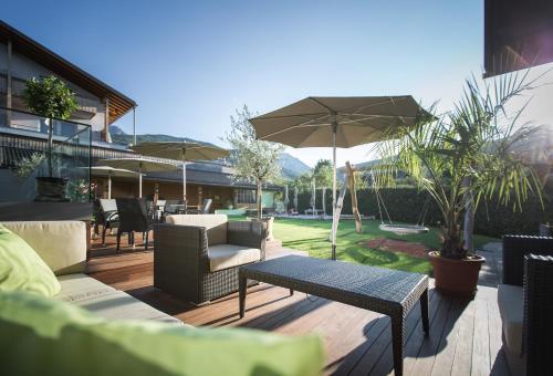 Hotel Famel�