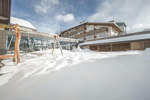 Hotel Famel�