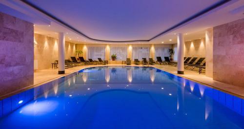 Hotel Famel�