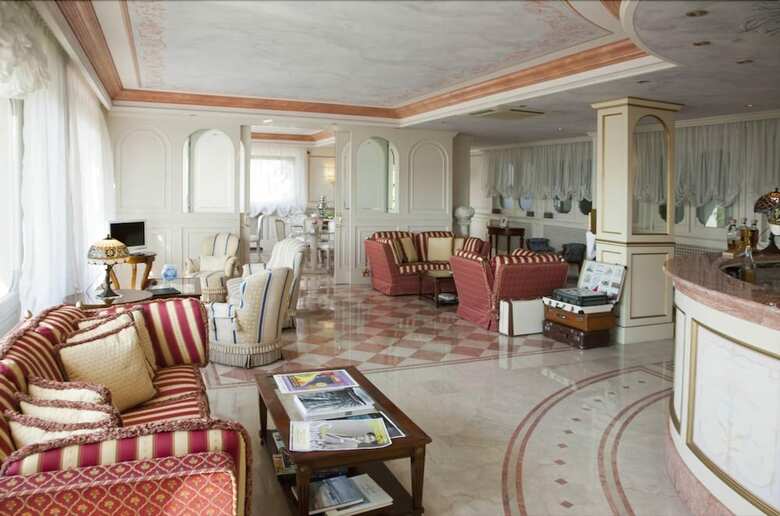 Hotel Villa Florida Suites & Suite Apartments