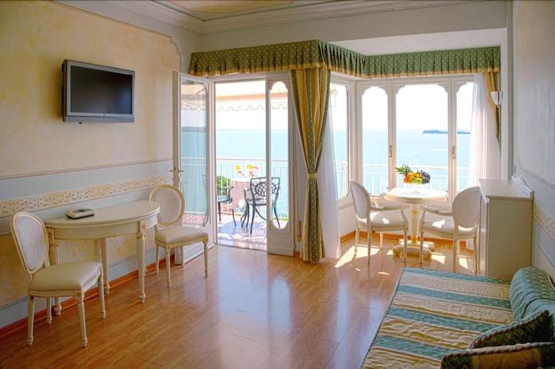 Hotel Villa Florida Suites & Suite Apartments