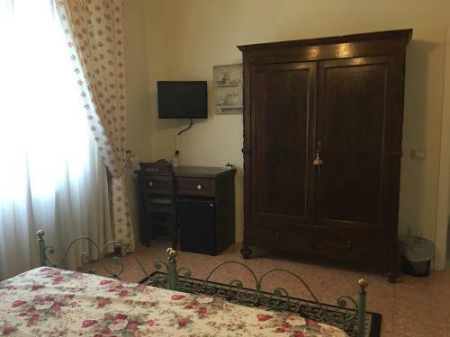 Hostal Affittacamere La Casa Di Ugo