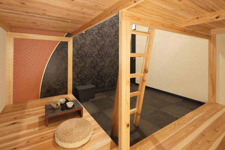 Hostal Ikidane House