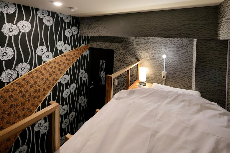 Hostal Ikidane House
