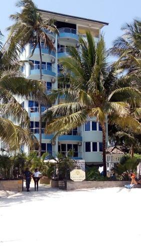 Apartamento Sunny Beachfront Studio