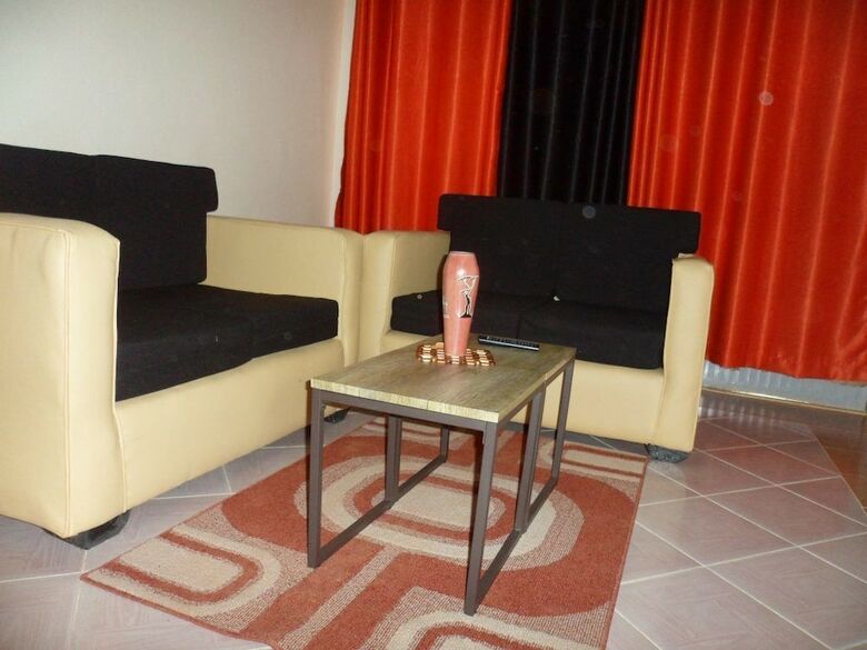 Hostal Kuniville Guest House