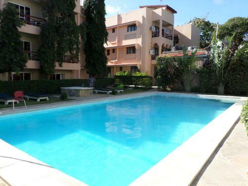 Hotel Pinebreeze Holiday Resort