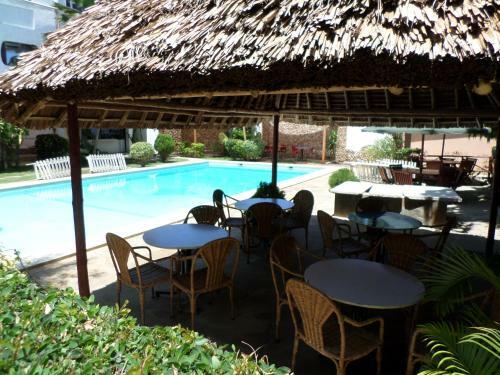 Hotel Pinebreeze Holiday Resort