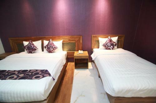 Hotel 9 Mile