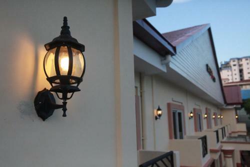 Hotel 9 Mile