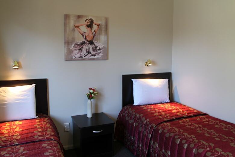 Alcala Motor Lodge