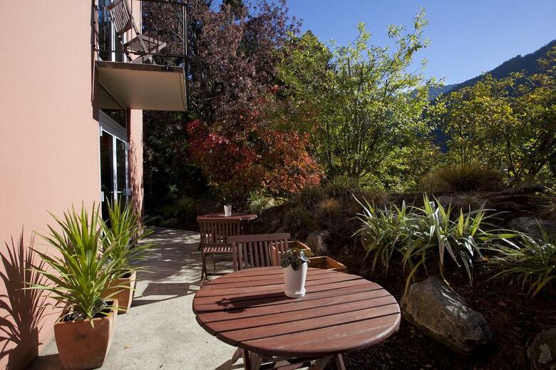 Central Ridge Boutique Hotel
