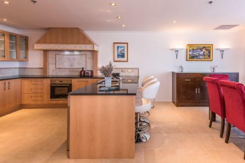 Fino Hotel & Suites