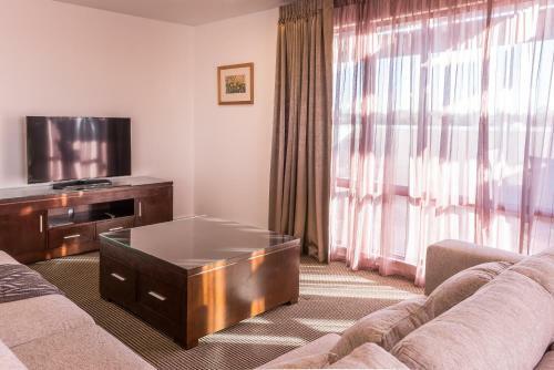 Fino Hotel & Suites