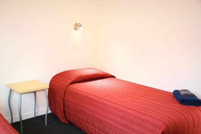298 Westside Motor Lodge